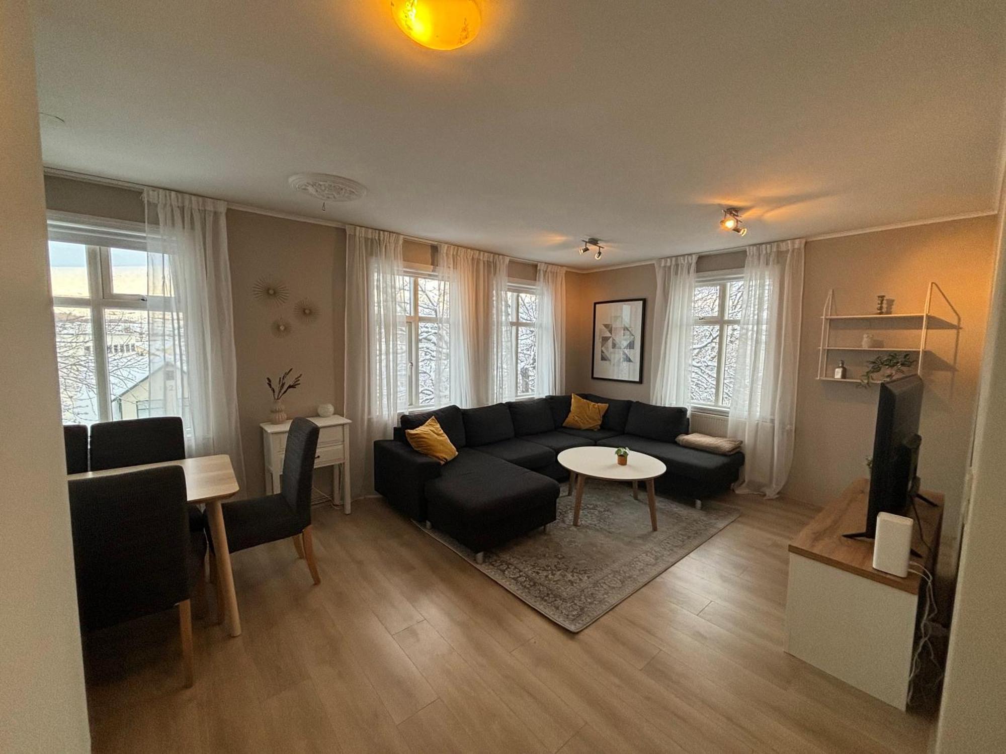 In The Heart Of Akureyri Apartment Ngoại thất bức ảnh